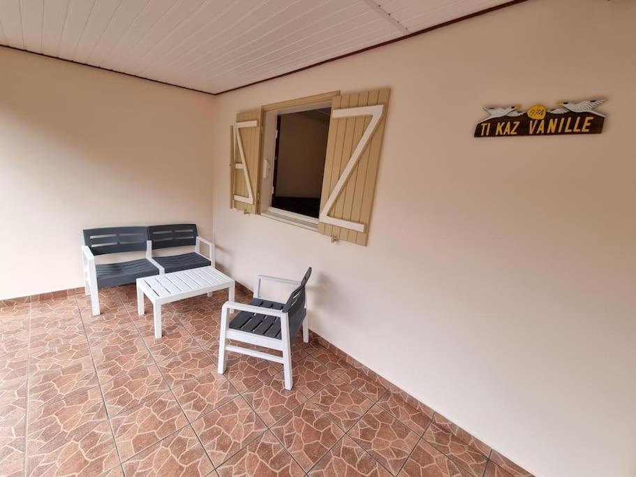 Ti Kaz Vanille Saint-Philippe Exterior foto